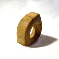 Holzart: Olive Durchmesser: 19 mm Ringgröße D: 60